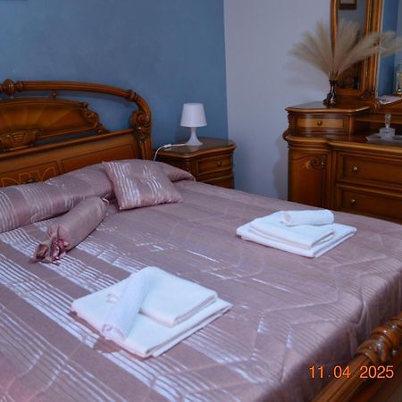 Al Cortile Del Pozzo Apartman Delia Kültér fotó