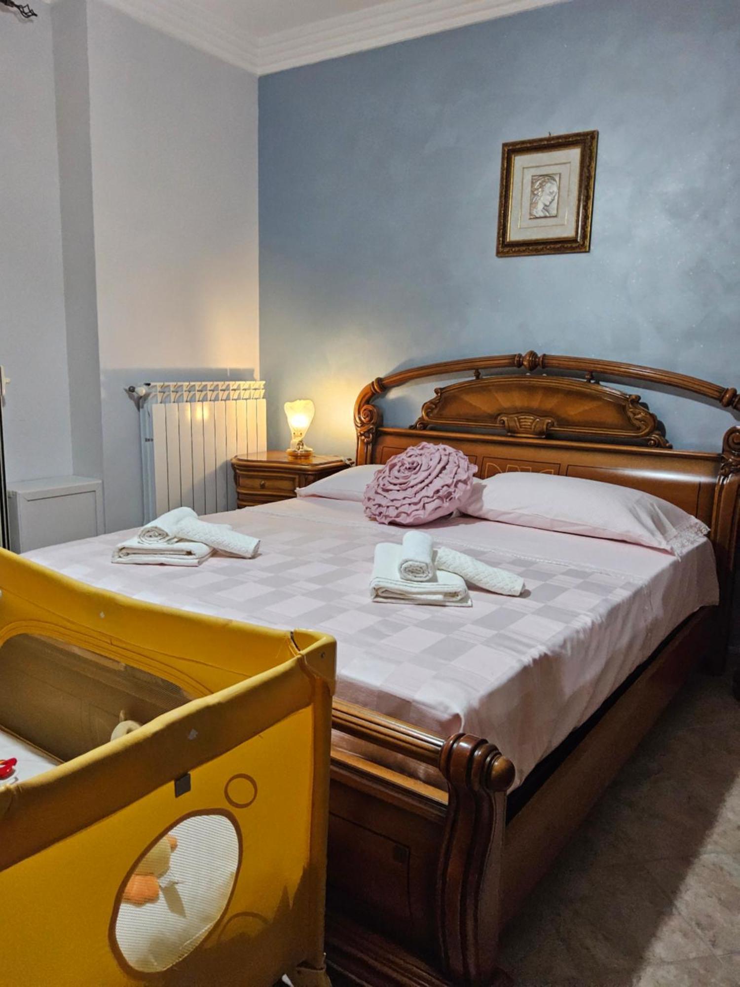 Al Cortile Del Pozzo Apartman Delia Kültér fotó