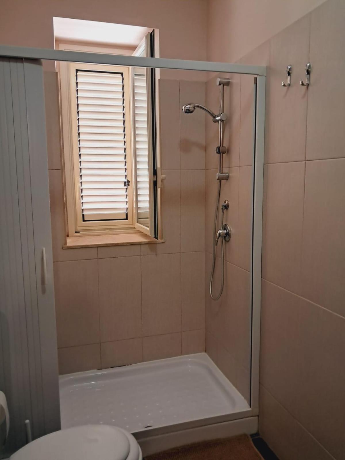 Al Cortile Del Pozzo Apartman Delia Kültér fotó