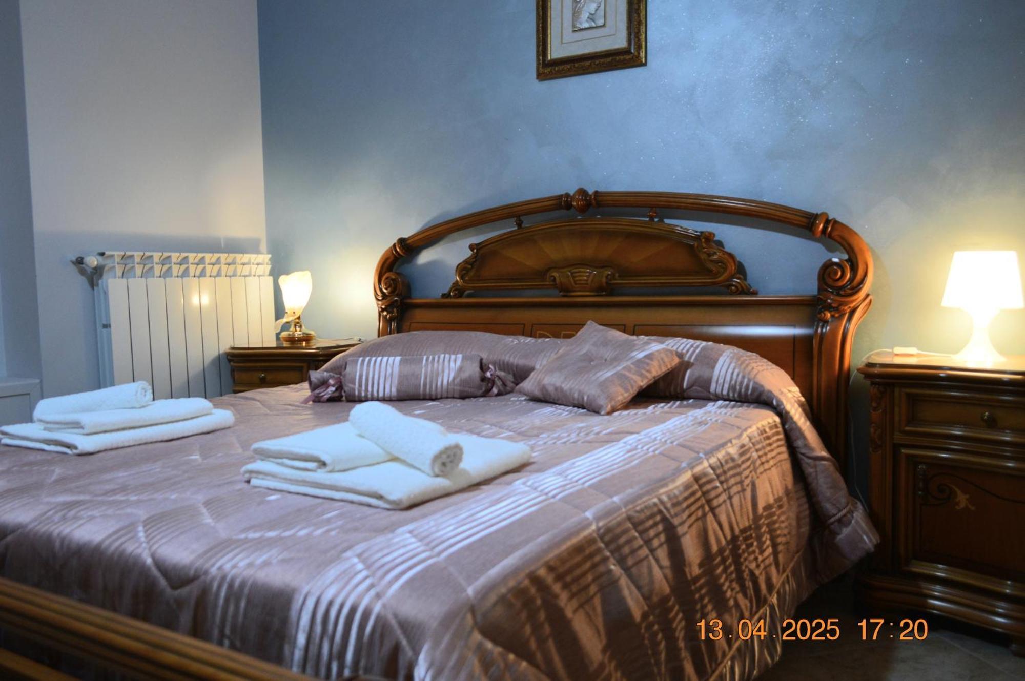 Al Cortile Del Pozzo Apartman Delia Kültér fotó