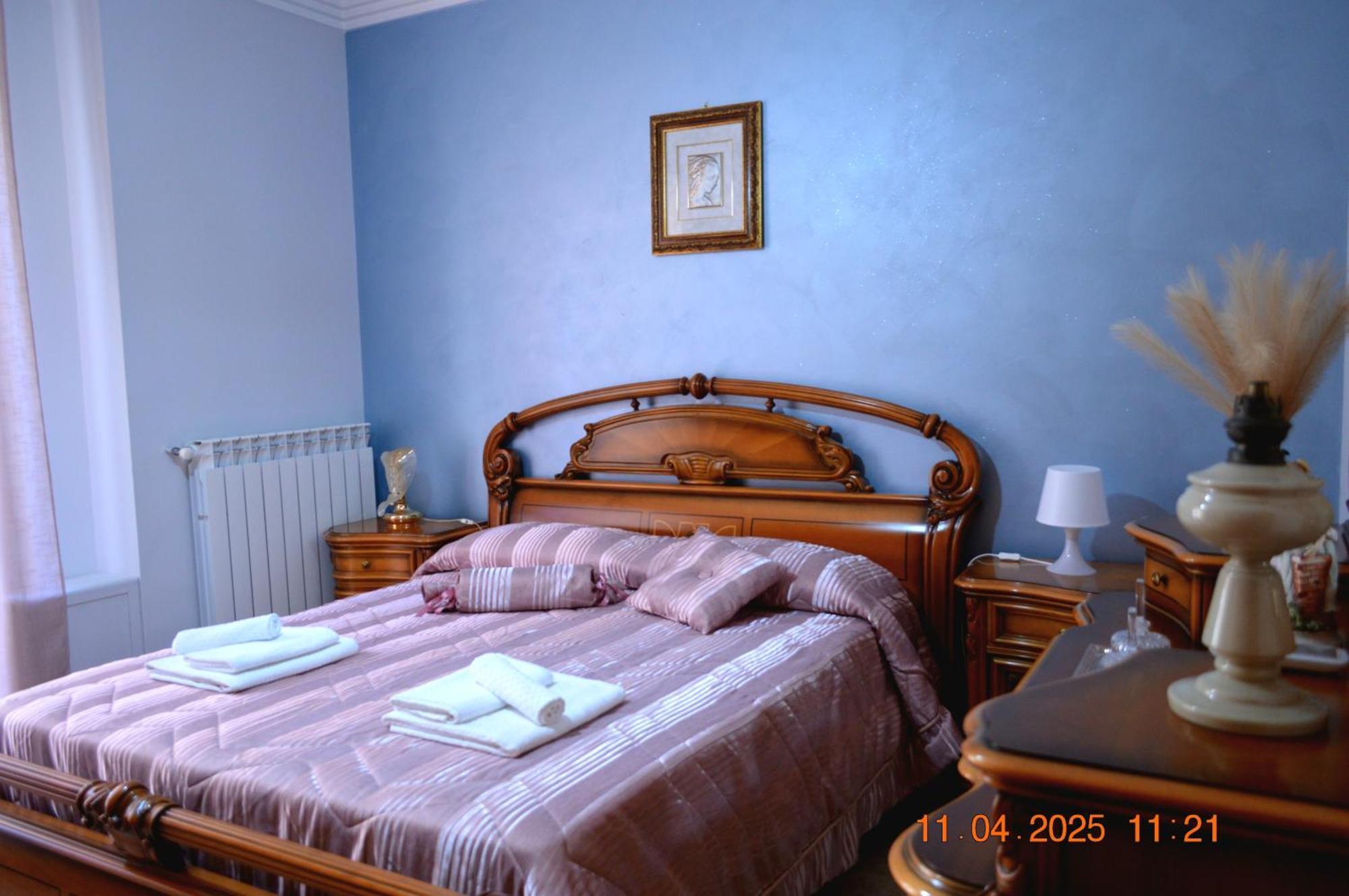 Al Cortile Del Pozzo Apartman Delia Kültér fotó