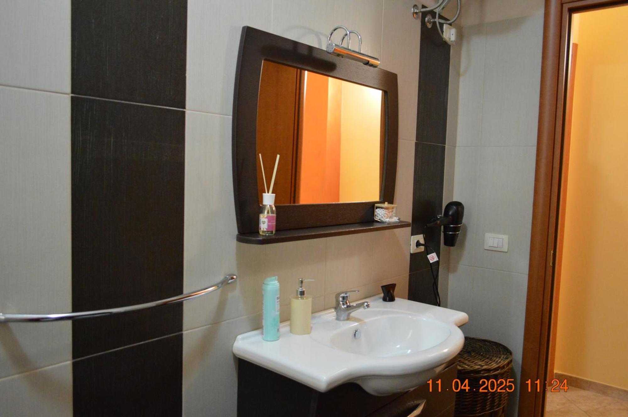 Al Cortile Del Pozzo Apartman Delia Kültér fotó