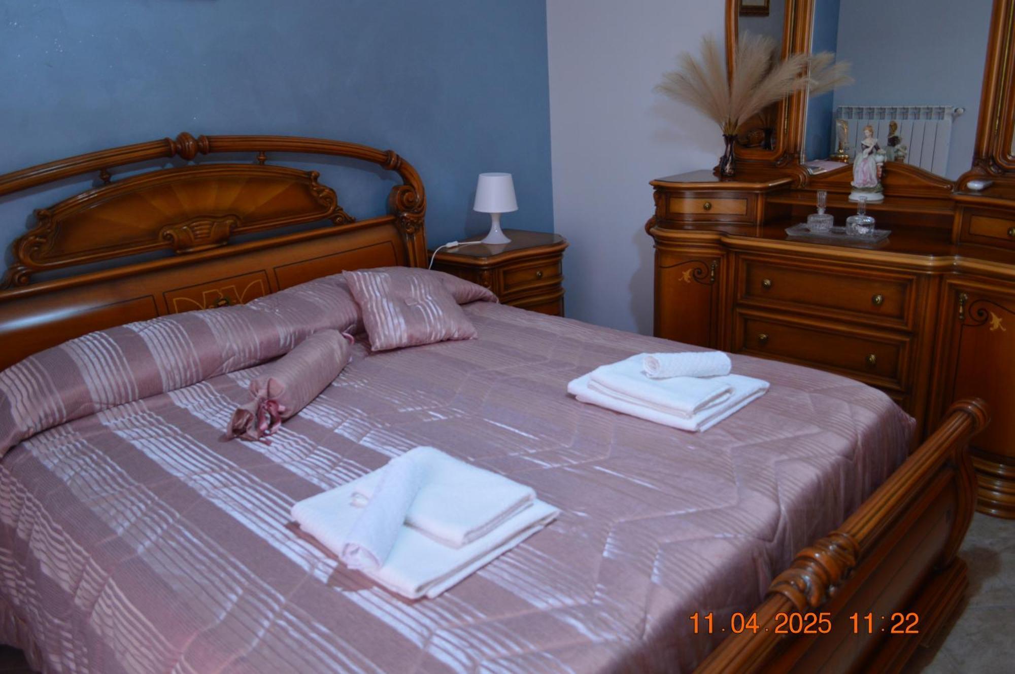Al Cortile Del Pozzo Apartman Delia Kültér fotó