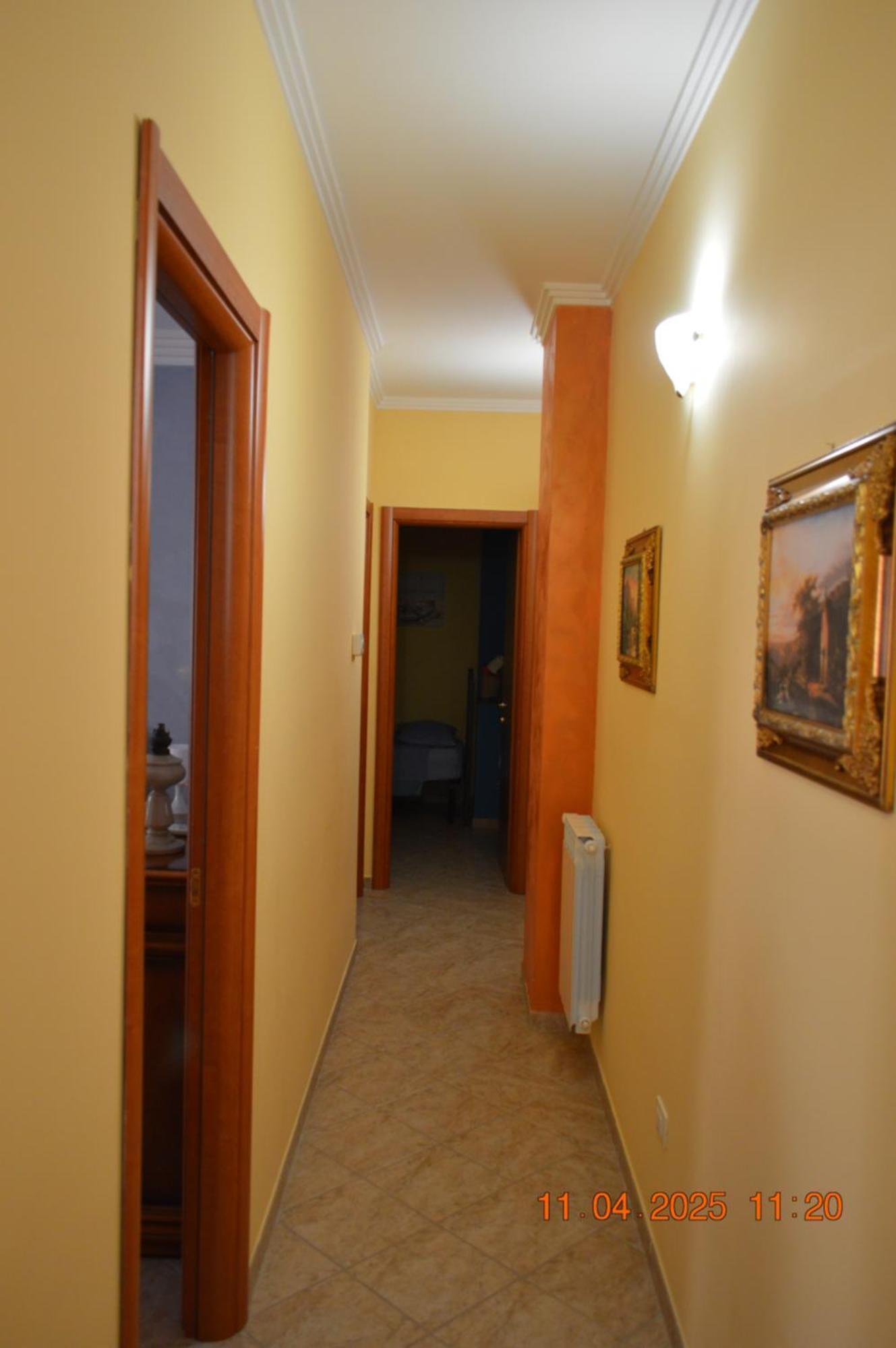 Al Cortile Del Pozzo Apartman Delia Kültér fotó