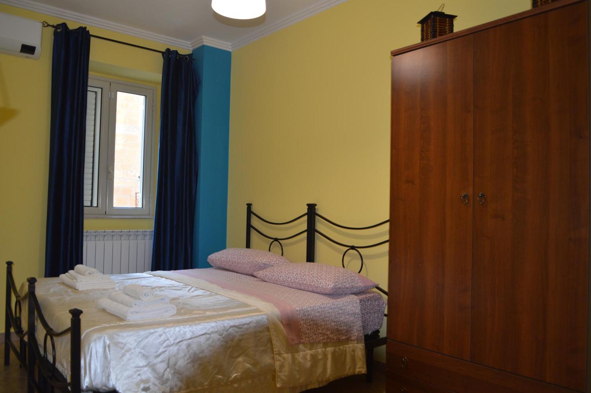Al Cortile Del Pozzo Apartman Delia Kültér fotó